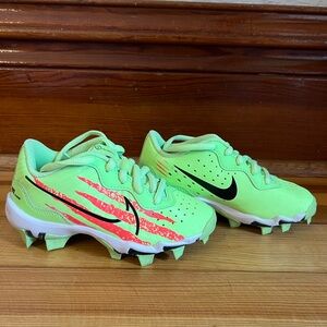 Little kids Nike baseball cleats